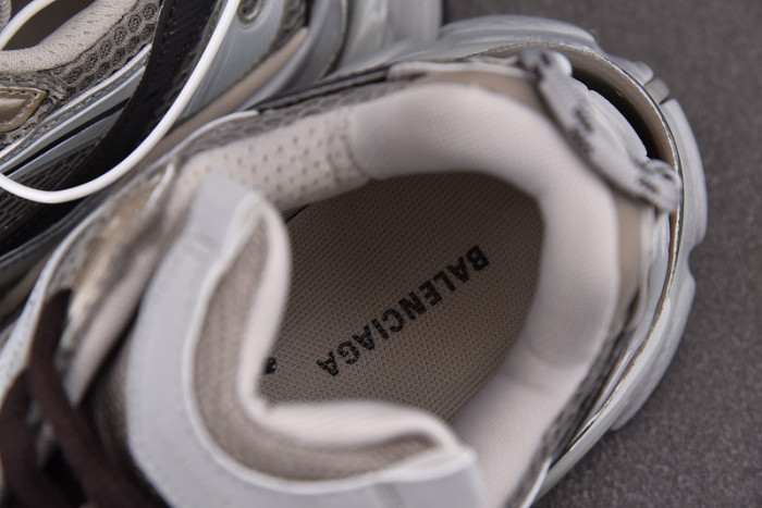 Ba*len*cia*ga -runner