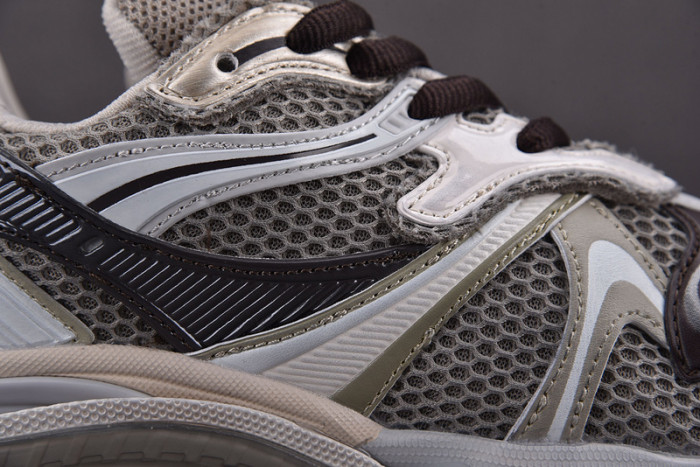 Ba*len*cia*ga -runner