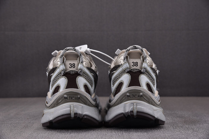 Ba*len*cia*ga -runner