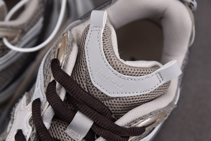 Ba*len*cia*ga -runner