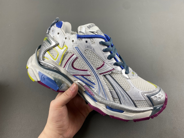 Ba*len*cia*ga -runner