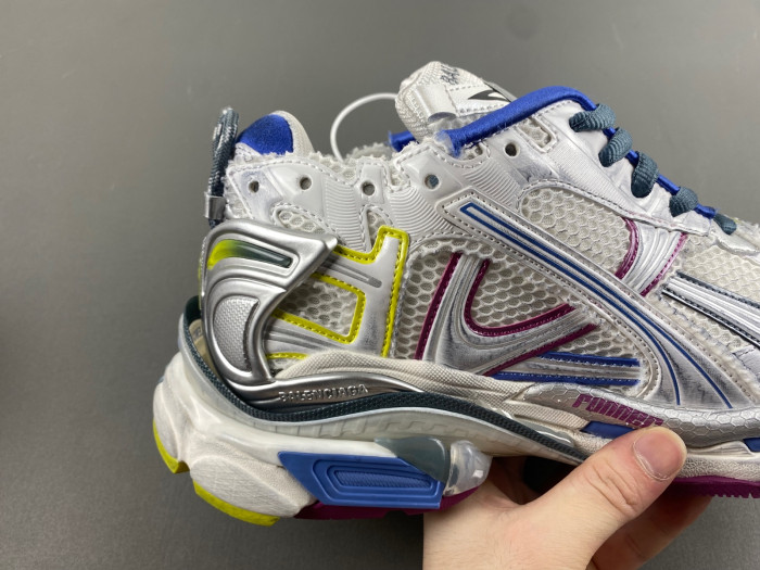 Ba*len*cia*ga -runner