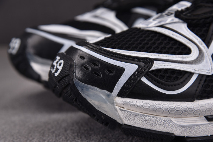 Ba*len*cia*ga -runner