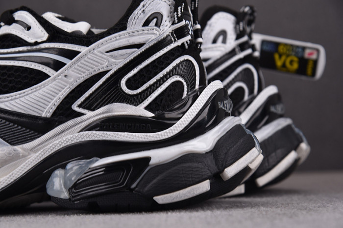 Ba*len*cia*ga -runner