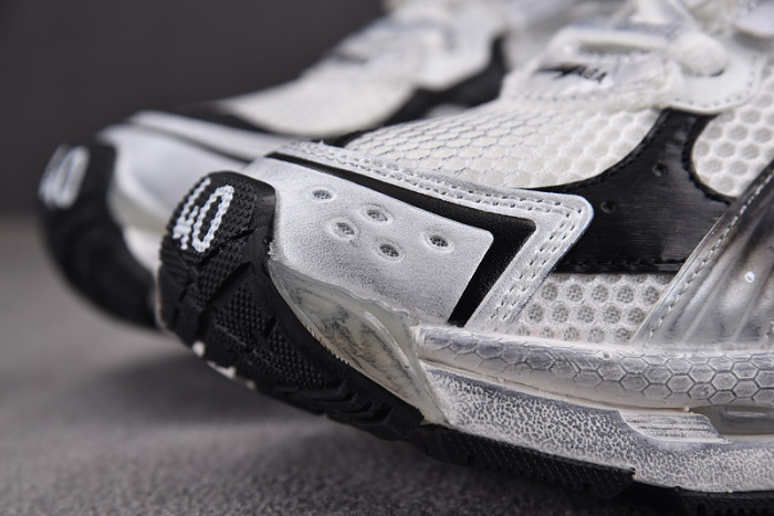 Ba*len*cia*ga -runner