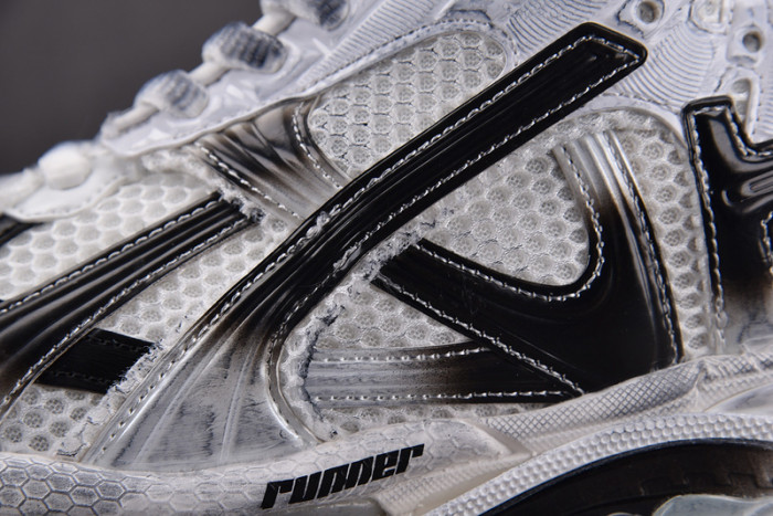 Ba*len*cia*ga -runner