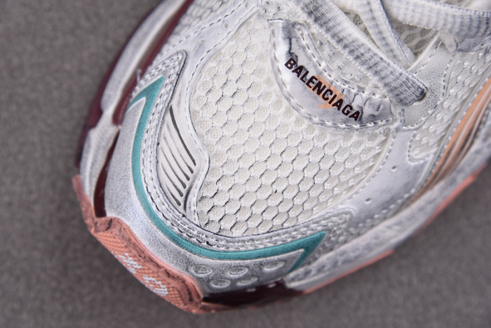 Ba*len*cia*ga -runner