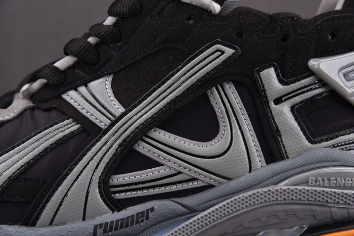 Ba*len*cia*ga -runner