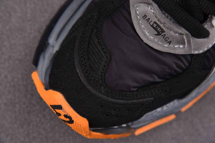 Ba*len*cia*ga -runner