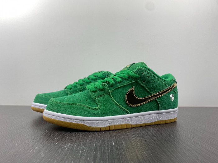 nike sb dunk low pro st. patrick