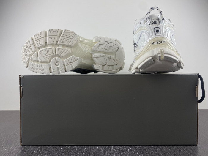 Ba*len*cia*ga -runner