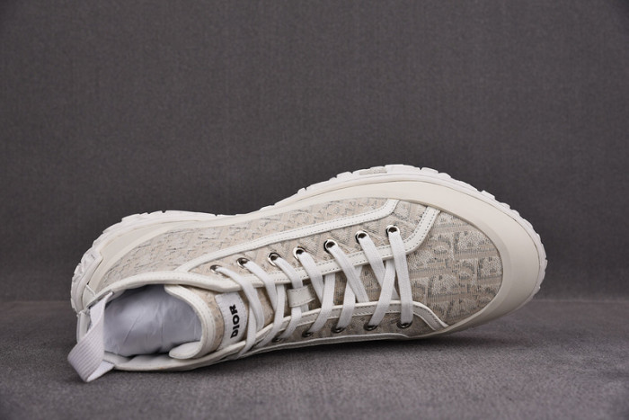 d10r b28  oblique high top sneaker