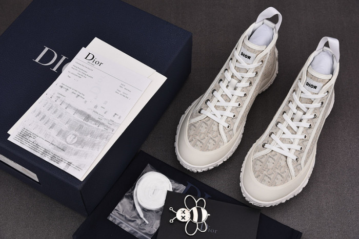 d10r b28  oblique high top sneaker