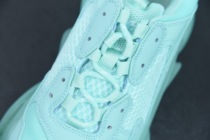 blcg sneaker triple.s.