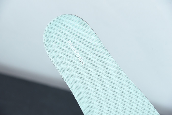 blcg sneaker triple.s.