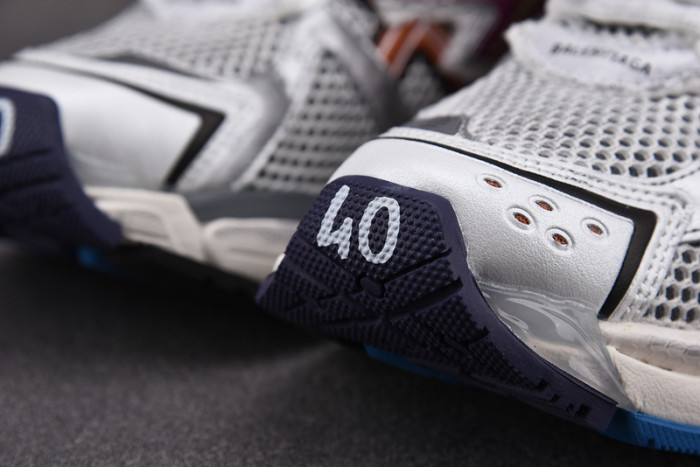 Ba*len*cia*ga -runner