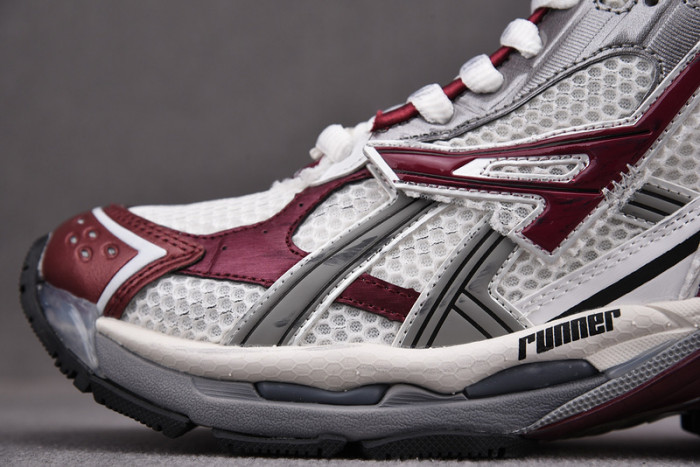 Ba*len*cia*ga -runner