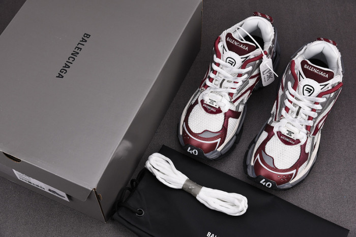 Ba*len*cia*ga -runner