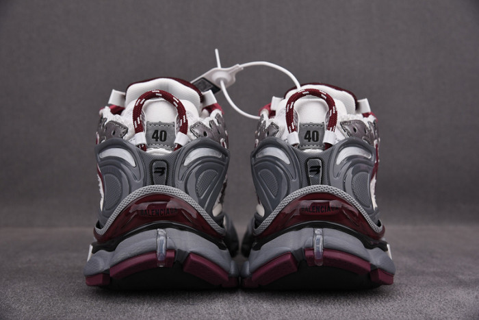 Ba*len*cia*ga -runner