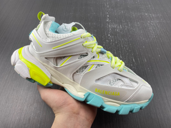 Ba*len*cia*ga track 3.0