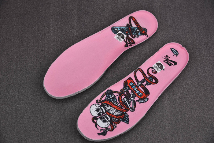 nike sb dunk low strangelove skateboards  ct2552-800