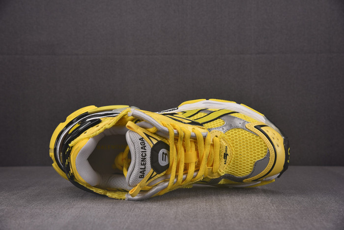 Ba*len*cia*ga -runner