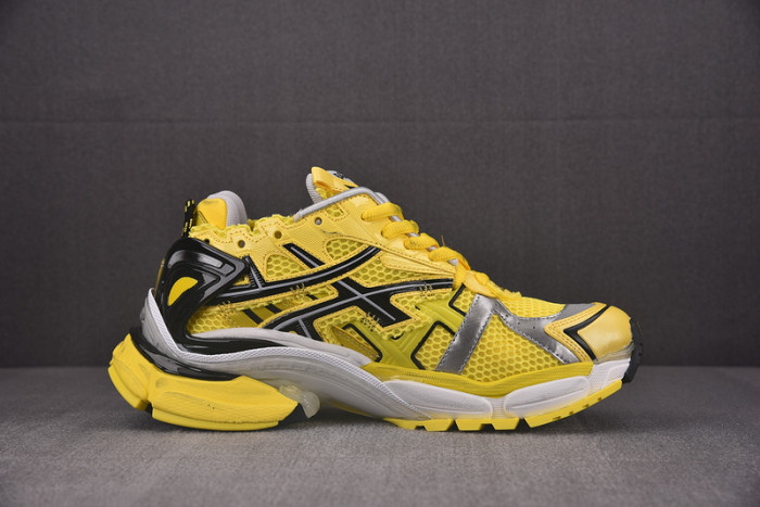 Ba*len*cia*ga -runner