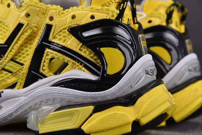 Ba*len*cia*ga -runner