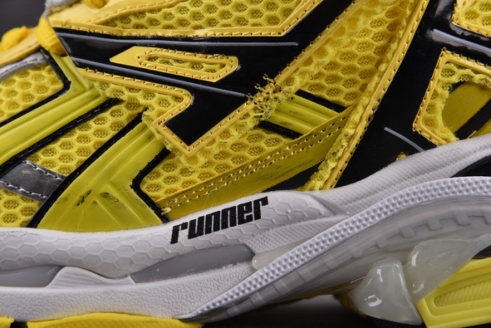 Ba*len*cia*ga -runner