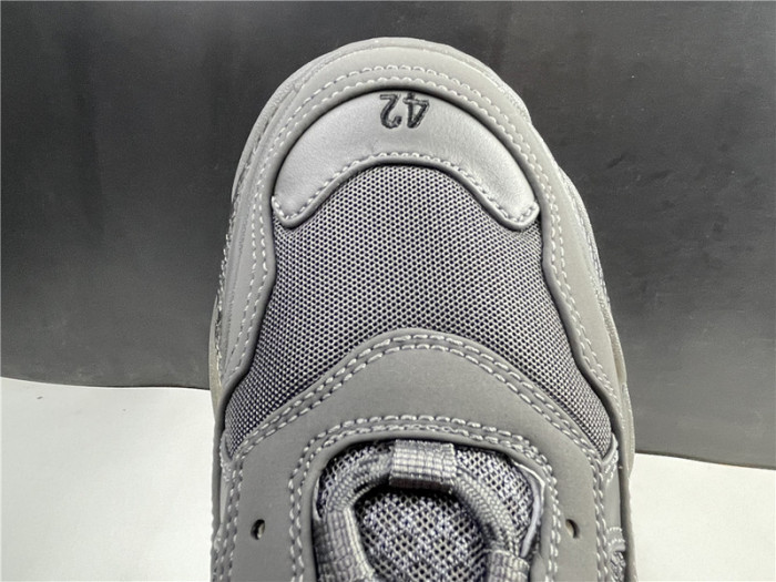 blcg sneaker triple.s.