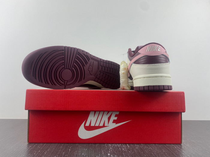 nike dunk low valentine