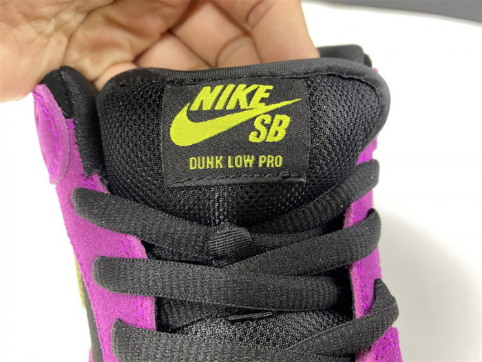nike sb dunk low red plum  bq6817-501