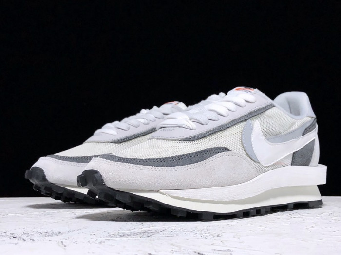 nike ld waffle sacai summit white  bv0073-100