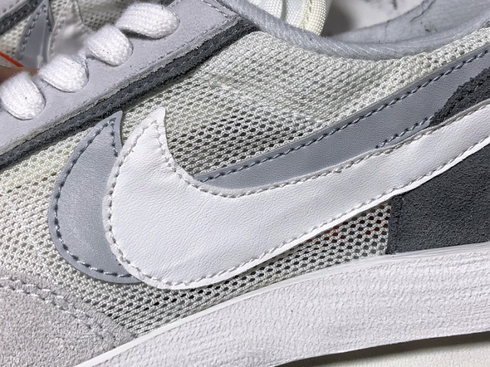 nike ld waffle sacai summit white  bv0073-100