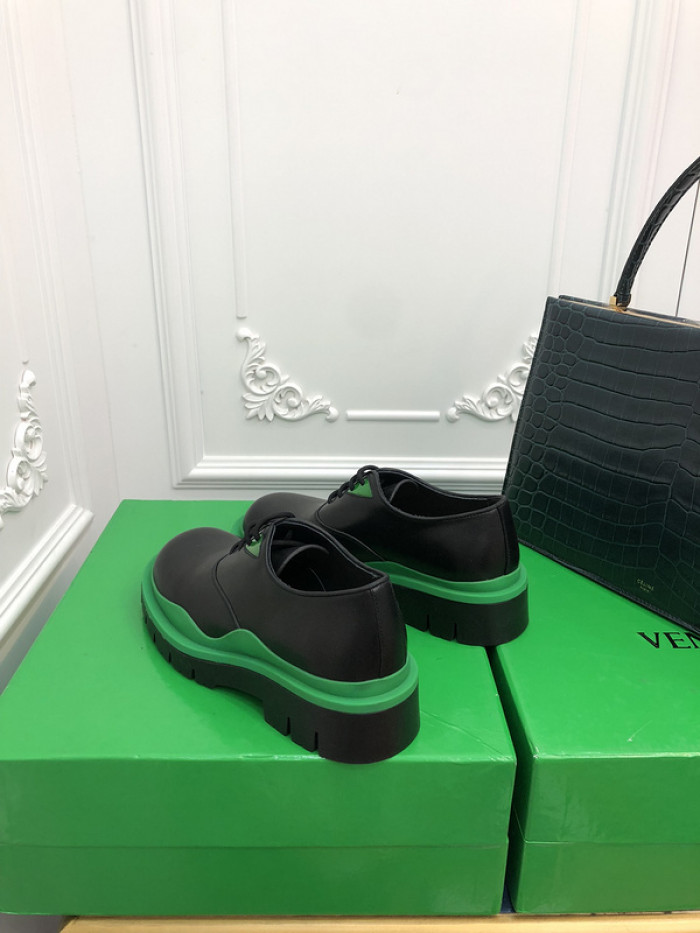 Bo*te*ga ve*ne*ta boots