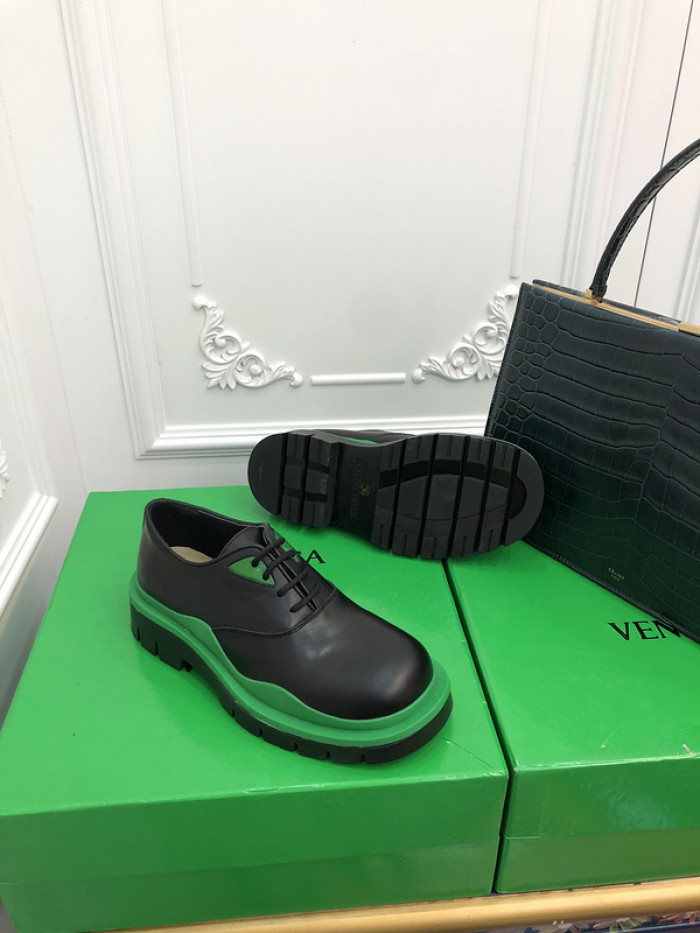 Bo*te*ga ve*ne*ta boots