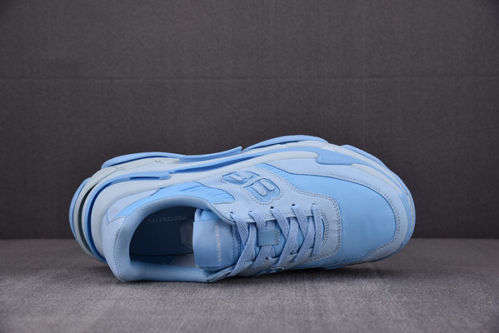 Ba*len*cia*ga triple s