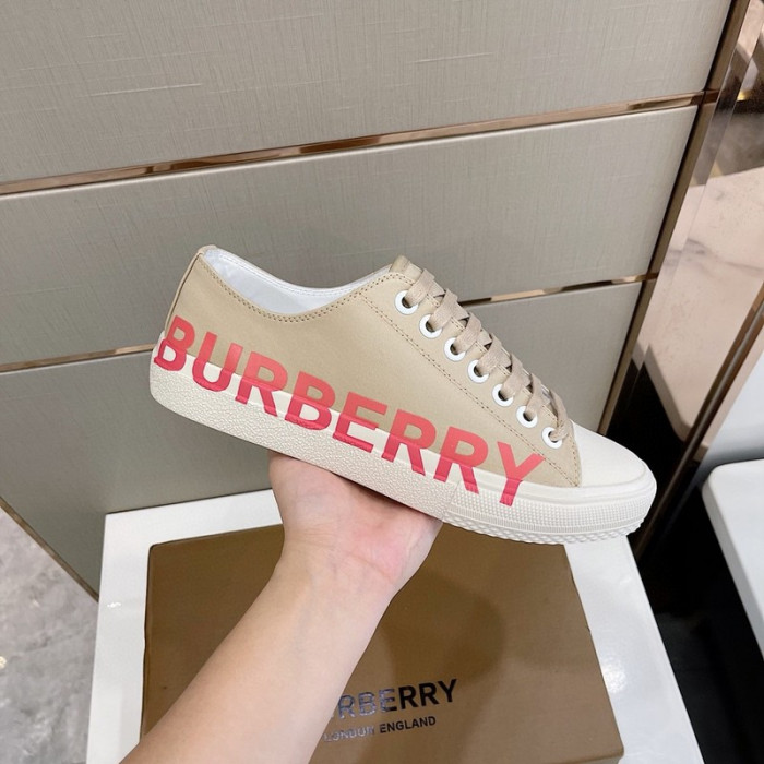 bur  sneaker