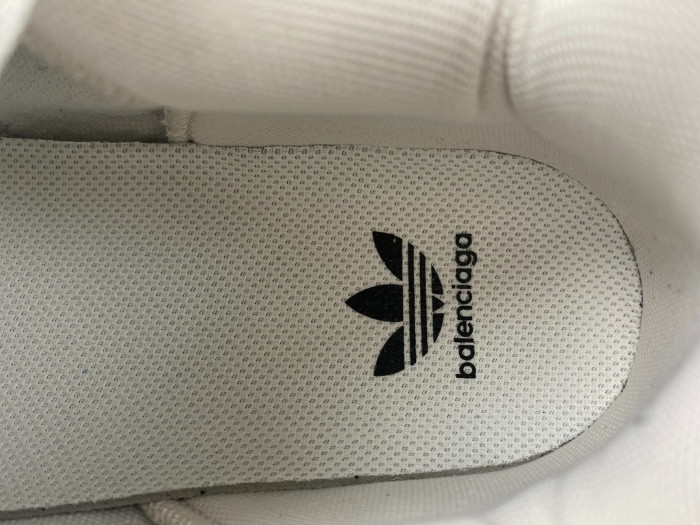 blcg sneaker triple.s.