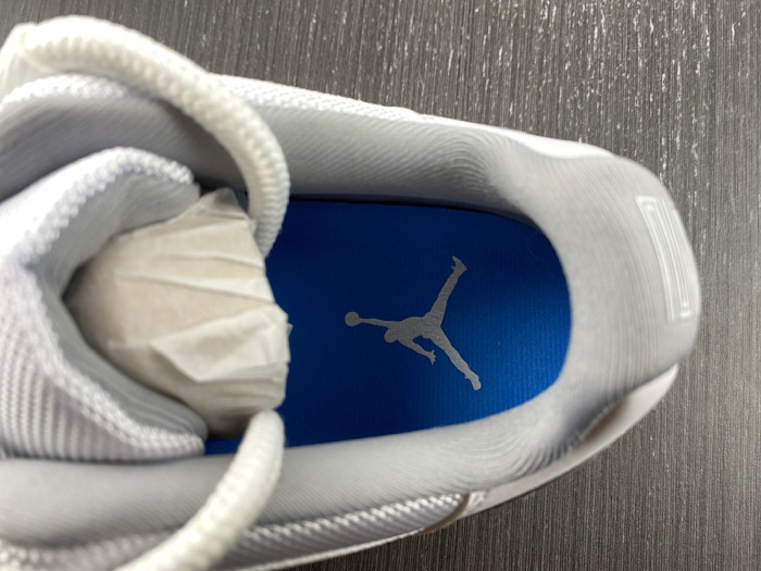 air jordan 11 low “white cement” av2187-140