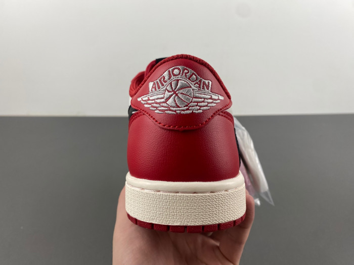 travis scott jordan 1 low ‘chicago’ custom