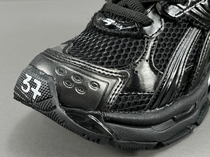 Ba*len*cia*ga -runner