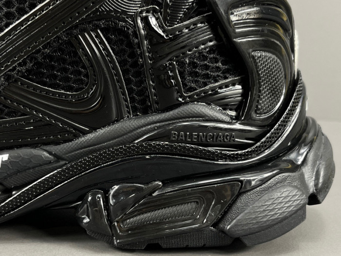 Ba*len*cia*ga -runner