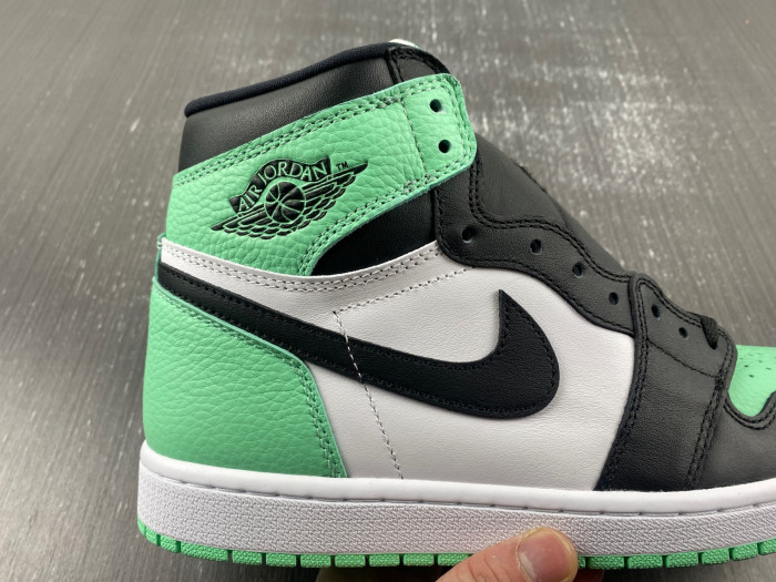 air jordan 1 high og green glow dz5485-130