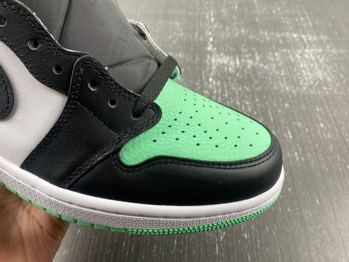 air jordan 1 high og green glow dz5485-130