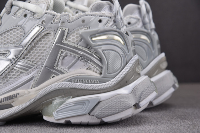 Ba*len*cia*ga -runner