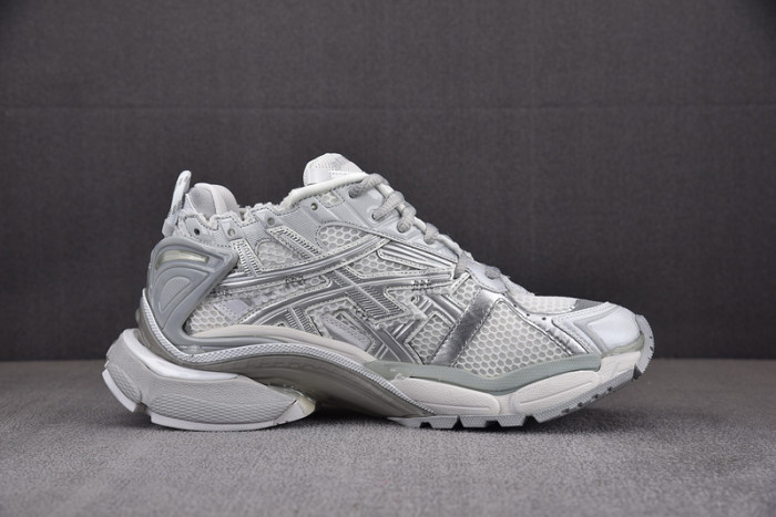 Ba*len*cia*ga -runner