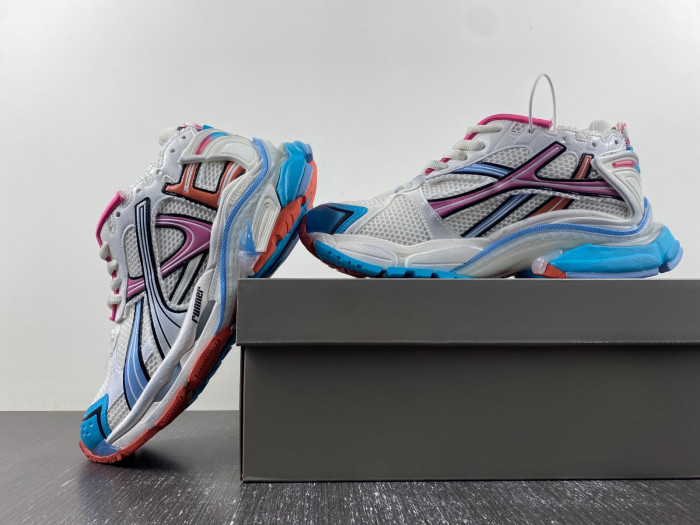 Ba*len*cia*ga -runner