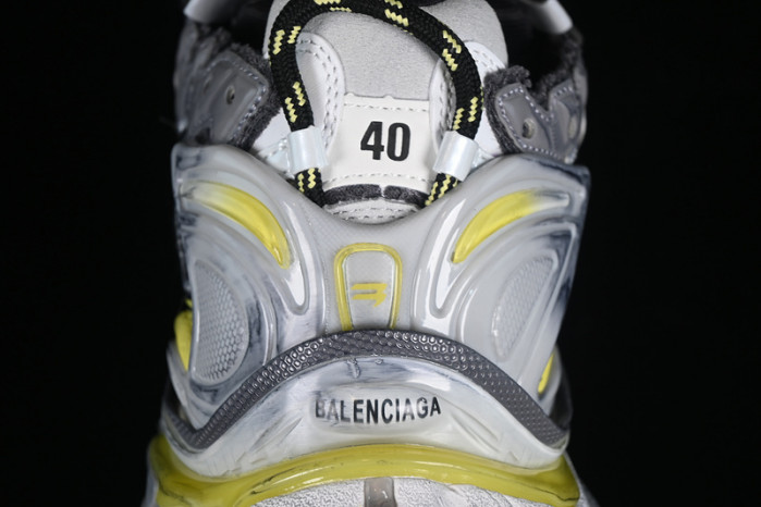 Ba*len*cia*ga -runner