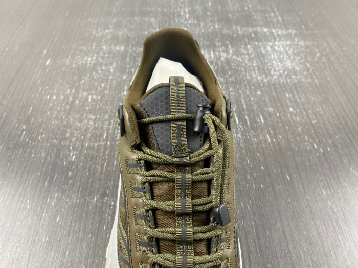 moncler trailgrip gtx